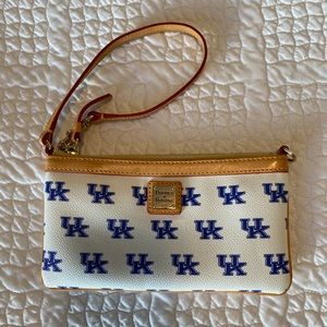 Dooney & Bourke UK Wristlet
